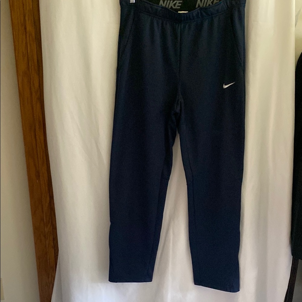 Men’s Nike Therma Fit Training Size Medium